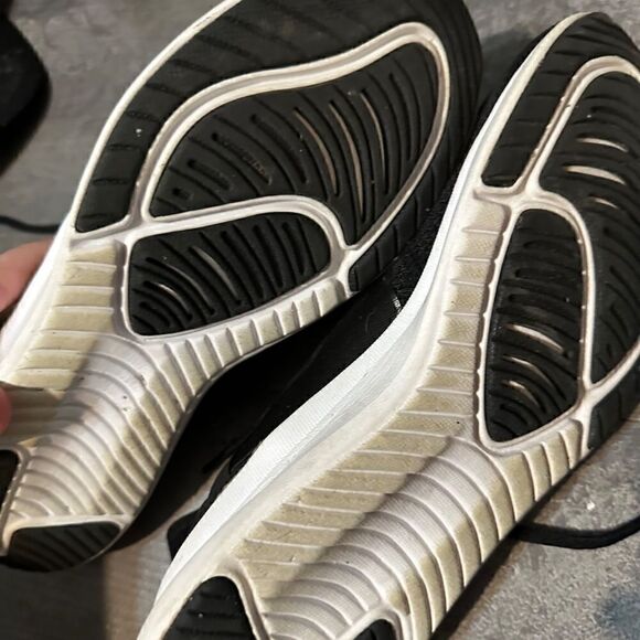 New Balance Sneakers - Picture 2 of 4